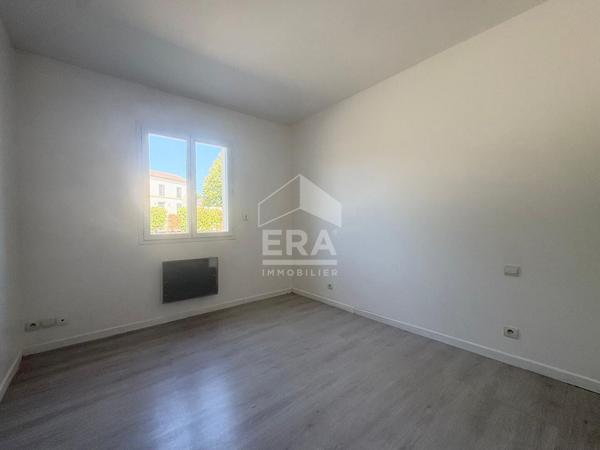 Maison 5 pièces (CHATEAUNEUF-SUR-CHARENTE) plein pied