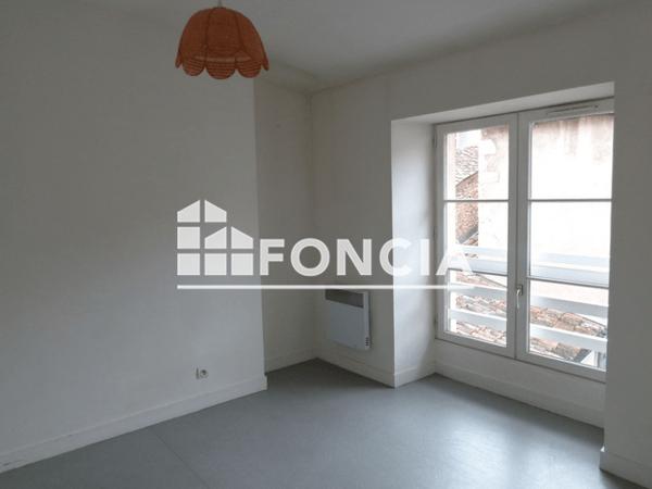 Location Appartement 2 pièces 29.97 m² - 59 GRAND RUE Poitiers 86000