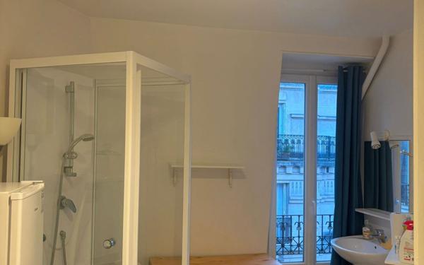 Appartement à vendre    1 pièce • 11 m2 Paris 6