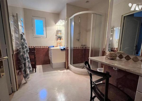 Basse Goulaine centre bourg, au calme, maison 184 m² sur parcelle de 2524 m²