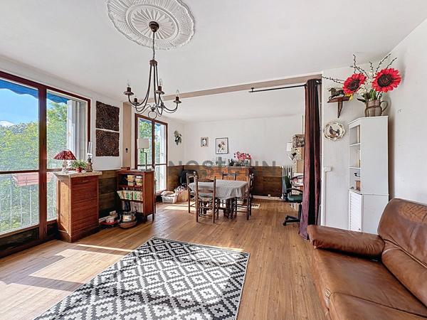 APPARTEMENT TOURS SUD - MONTJOYEUX T2 AVEC 2 BALCONS ET ASCENSEUR