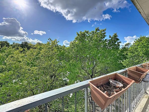 APPARTEMENT TOURS SUD - MONTJOYEUX T2 AVEC 2 BALCONS ET ASCENSEUR