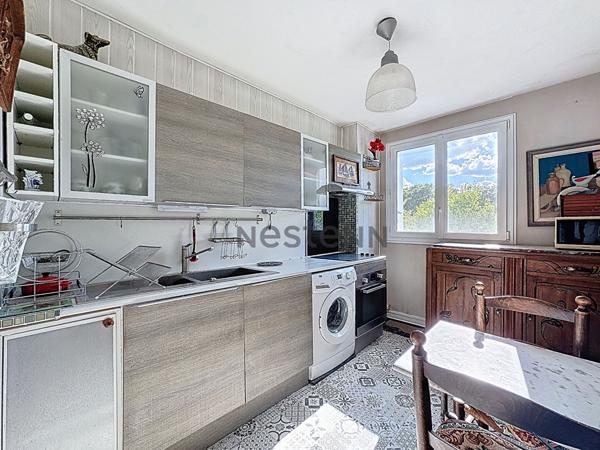 APPARTEMENT TOURS SUD - MONTJOYEUX T2 AVEC 2 BALCONS ET ASCENSEUR