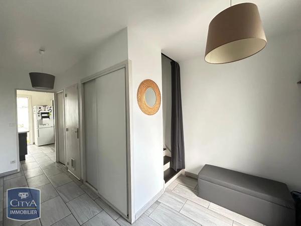 Maison à louer 4 pièces 109.6m² Fleury-les-Aubrais (45400)