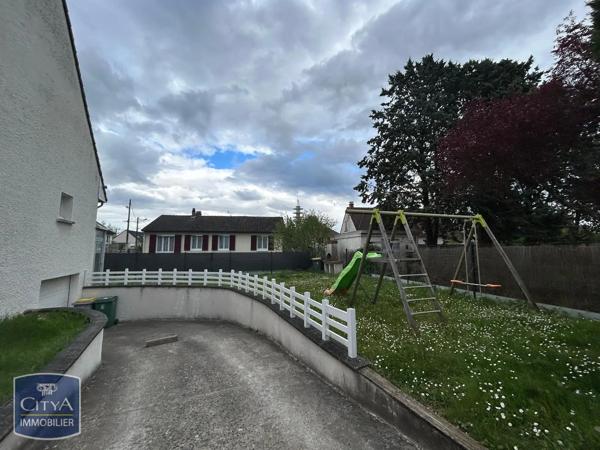 Maison à louer 4 pièces 109.6m² Fleury-les-Aubrais (45400)