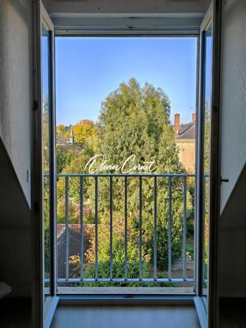 T4 au dernier étage avec ascenseur en centre-ville