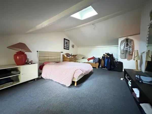 Appartement T2 vendu loué immeuble Haussmanien ANGOULEME (16)
