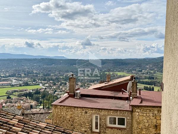 2 pièces loué vide dans village de Fayence