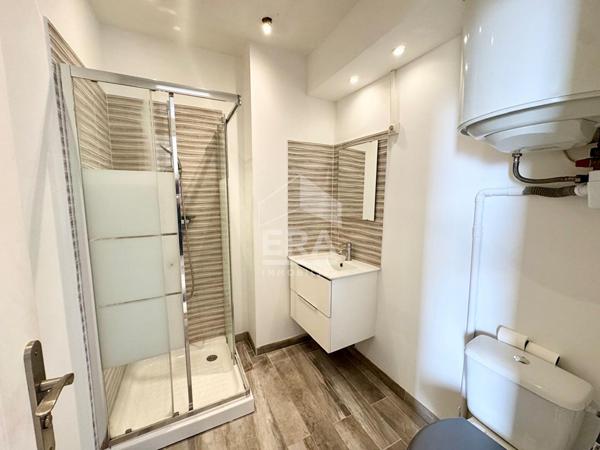 2 pièces loué vide dans village de Fayence