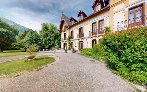 Maison à vendre    16 pièces •  Tarascon-sur-Ariège