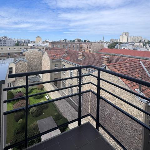 Magnifique studio climatisé avec balcon et vue Tour Eiffel