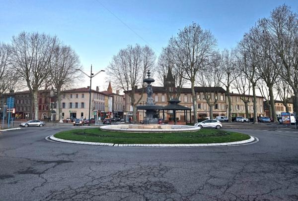 TRES BEL APPARTEMENT T3 EN CENTRE VILLE DE LAVAUR