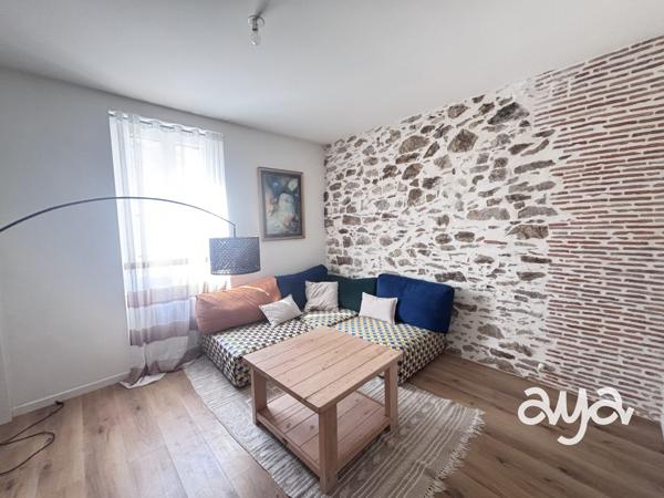 SAINT-ÉTIENNE-DE-MONTLUC CENTRE – T3 DUPLEX MEUBLÉ RÉNOVÉ