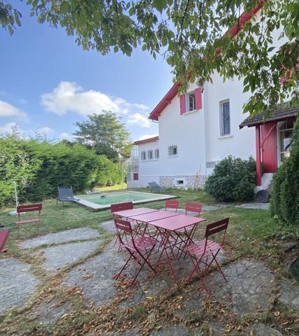 47300 VILLENEUVE SUR LOT Maison de Maître à Villeneuve/Lot proche commodités