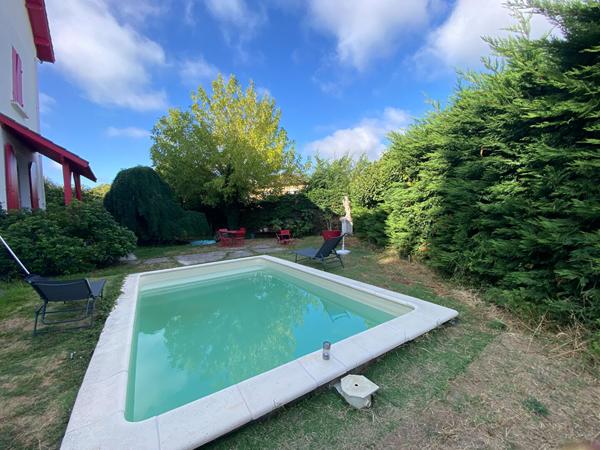 47300 VILLENEUVE SUR LOT Maison de Maître à Villeneuve/Lot proche commodités