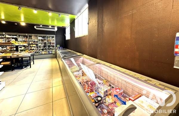Alimentation​ à vendre 250 m² Asson