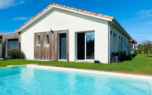 Maison à vendre    4 pièces •  Seignosse