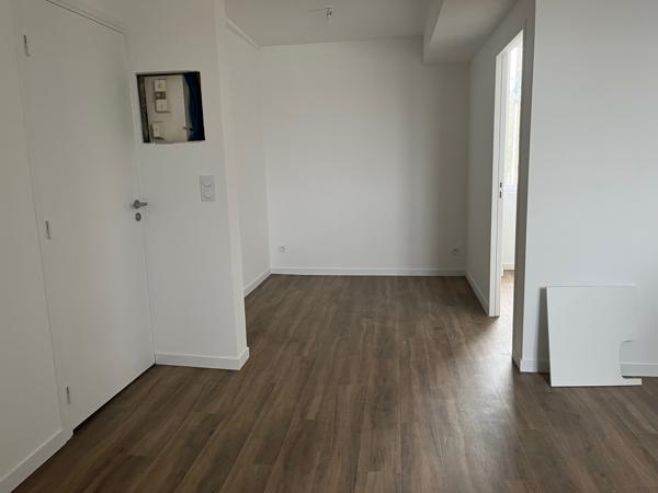 Appartement
                                                                                                                                                                                                                                                                                                                        2 pièce(s)                                                                                                                                                                                                          1 chambre(s)                                                                                                                                                                                                          35  m²