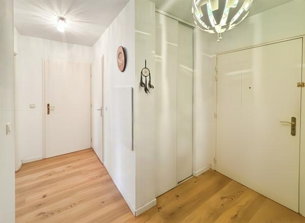 À VENDRE Dammarie-Les-Lys 3P avec balcons et parkings