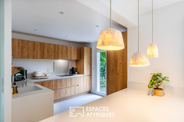 Maison familiale rénovée avec charme et lumière à Maule