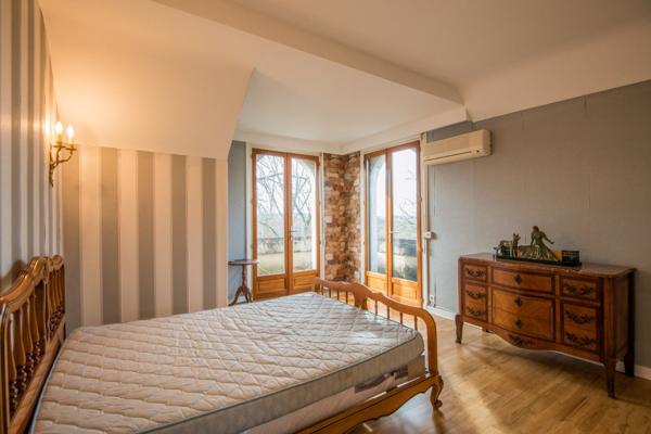Exlusivité:Maison familiale au coeur d'un village Corrézien, proche Brive Beynat