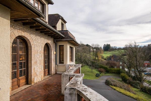 Exlusivité:Maison familiale au coeur d'un village Corrézien, proche Brive Beynat