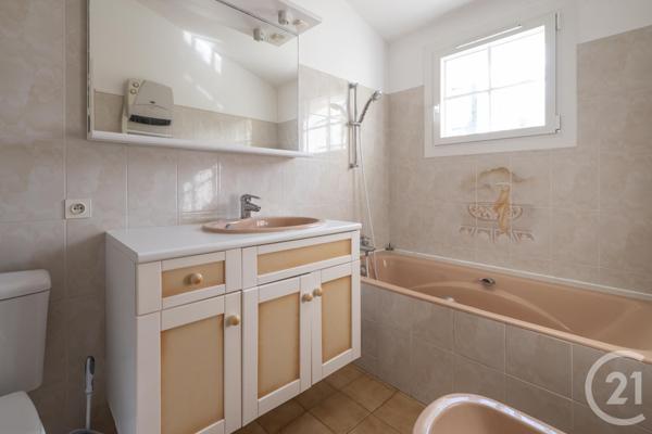 Maison à vendre  8 pièces - 265,90 m2 FOURAS - 17