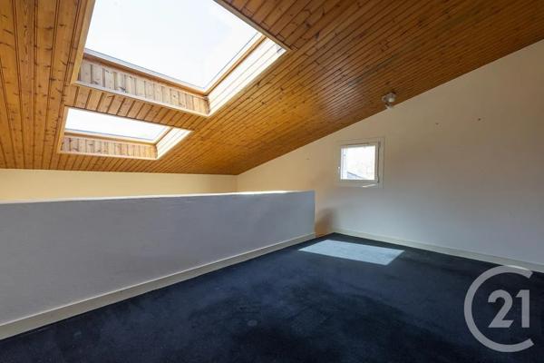 Maison à vendre  8 pièces - 265,90 m 2   FOURAS  - 17