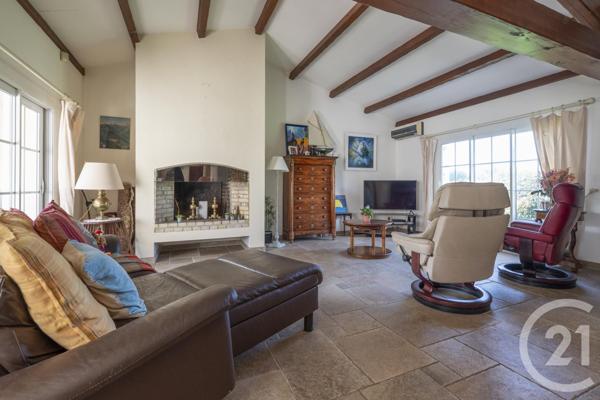 Maison à vendre  8 pièces - 265,90 m2 FOURAS - 17