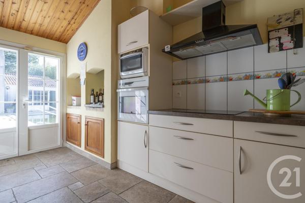 Maison à vendre  8 pièces - 265,90 m2 FOURAS - 17