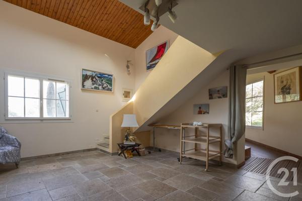 Maison à vendre  8 pièces - 265,90 m2 FOURAS - 17