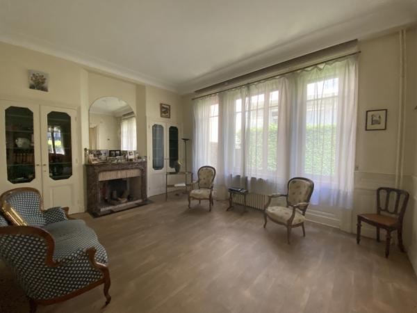 Maison 8 pièces - 232 m²