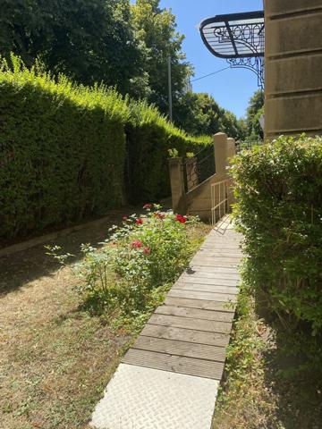 Maison 8 pièces - 232 m²