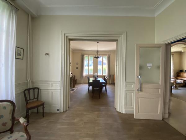 Maison 8 pièces - 232 m²