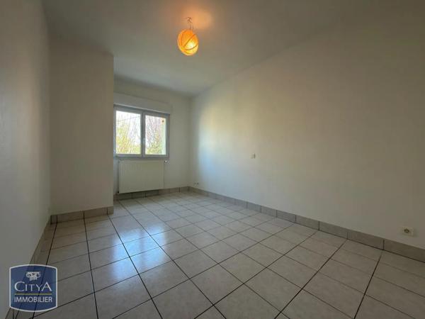 Appartement à louer 4 pièces 80m²