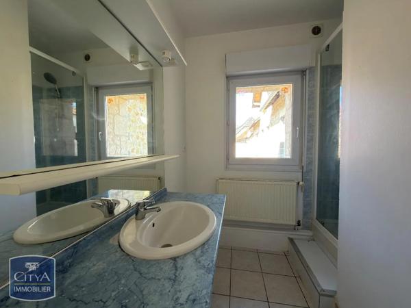 Appartement à louer 4 pièces 80m²