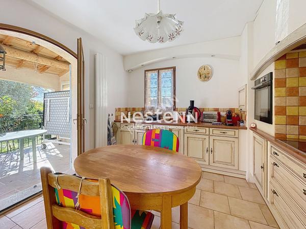 Calme absolu aux portes de la campagne - Villa indépendante de 166m2 habitables, 6 pièces, 4 chambres, vaste jardin, garage, piscine 8x4m