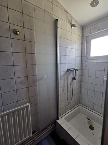 LA FLECHE, dans quartier proche commerces !!!