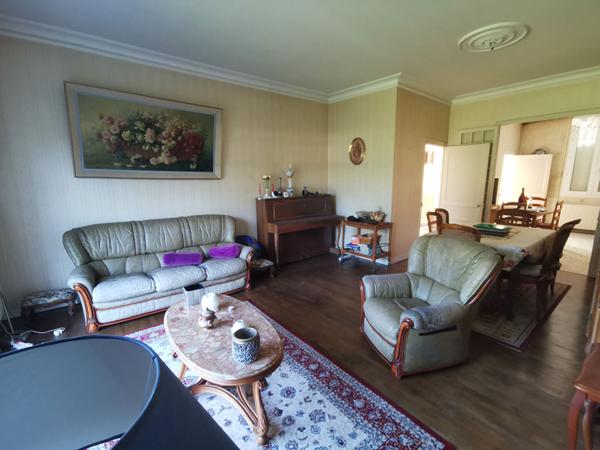 LA FLECHE, dans quartier proche commerces !!!