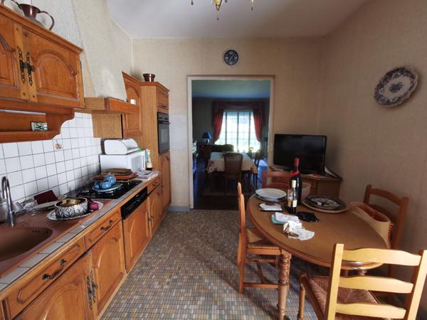 LA FLECHE, dans quartier proche commerces !!!