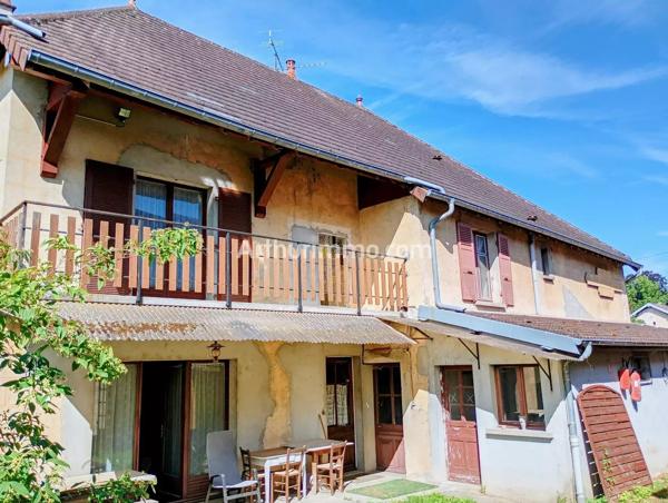 Vente                                                      Maison
                        
                     8 pièces                      243 m2                     à Buffard