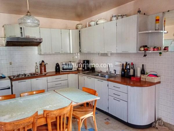 Vente                                                      Maison
                        
                     8 pièces                      243 m2                     à Buffard