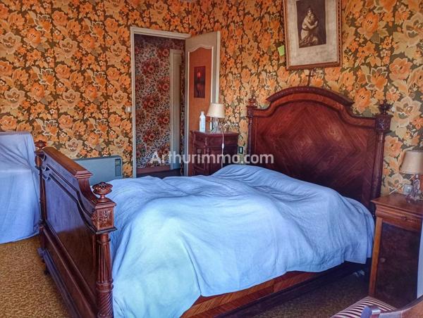 Vente                                                      Maison
                        
                     8 pièces                      243 m2                     à Buffard
