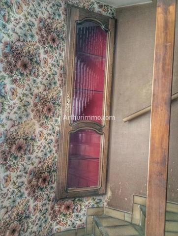 Vente                                                      Maison
                        
                     8 pièces                      243 m2                     à Buffard