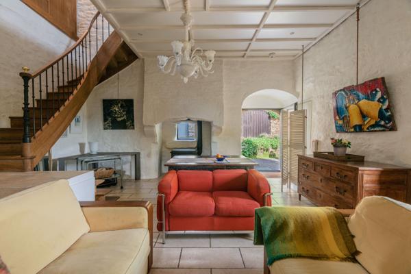 MAGNIFIQUE MOULIN XVe SIECLE ENTRE TERRE ET MER 7 PIÈCES 176 M² HENVIC