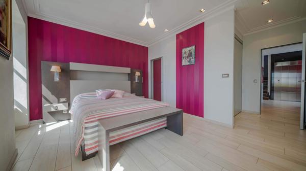 MAGNIFIQUE MOULIN XVe SIECLE ENTRE TERRE ET MER 7 PIÈCES 176 M² HENVIC