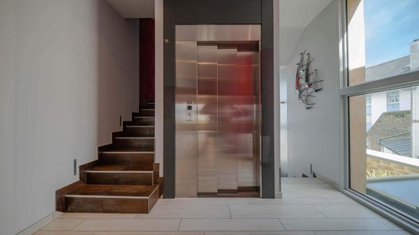 MAGNIFIQUE MOULIN XVe SIECLE ENTRE TERRE ET MER 7 PIÈCES 176 M² HENVIC