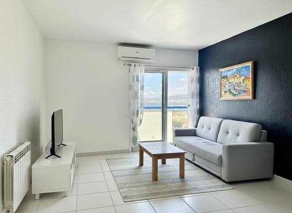 APPARTEMENT DANS RESIDENCE DE STANDING A 2 MINUTES DE LA PLAGE
