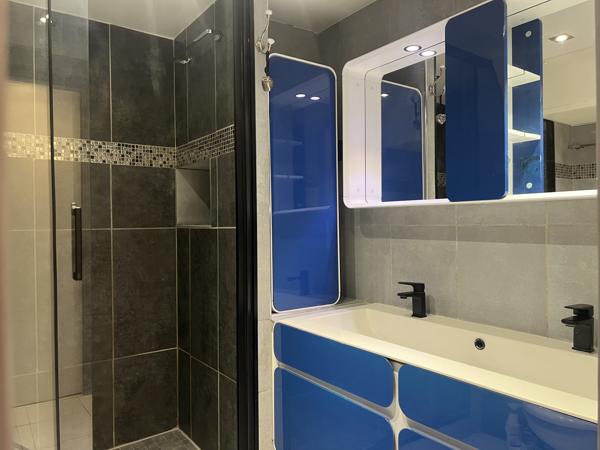 APPARTEMENT DANS RESIDENCE DE STANDING A 2 MINUTES DE LA PLAGE