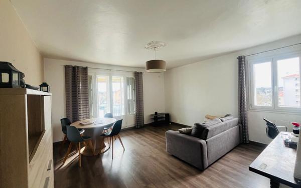 Appartement à louer    3 pièces • 77 m2 Bayonne